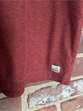 VUORI tech tee shirt -44 bust